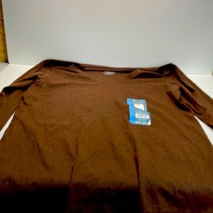 Ladies long sleeve v-neck tee